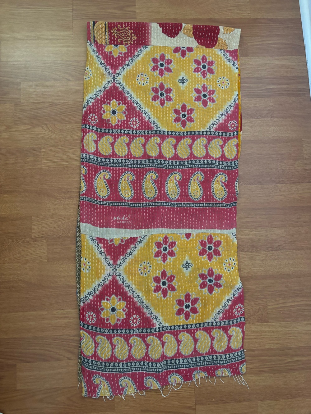 Beautiful Reversible Kantha Scarf in pink, red, yellow and blue - Picture 6 of 15